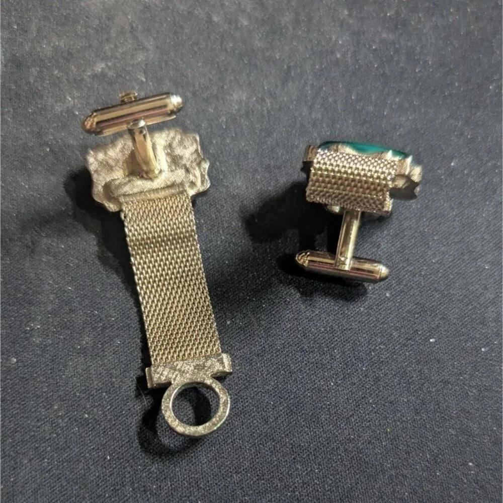 Vintage Dante Gold Tone Green‎ Art Glass Mesh Wrap Around Cufflinks